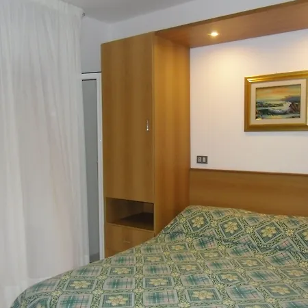 Villa Laura Residence Hotel Apartments & Studios-3